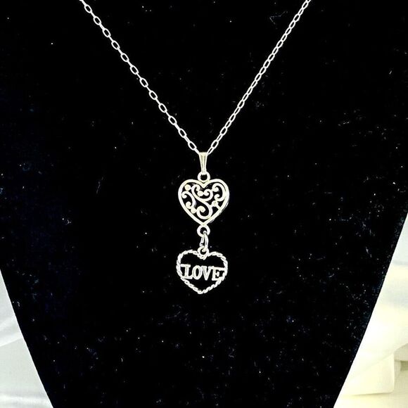 AVM Sterling 925 Silver LOVE in a Heart Necklace - Picture 4 of 9